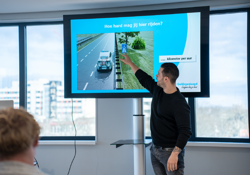 Scooter Theorie Theoriecursus Leiden Klassikaal les 1 dag