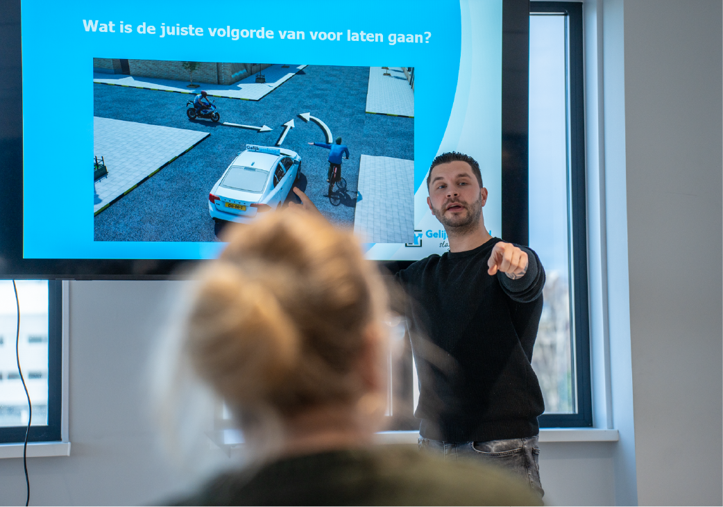 Leiden Auto Theoriecursus Klassikaal 1 dag